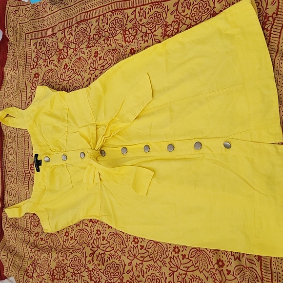 Banana Republic Dresses & Skirts - Cute Yellow, Cotton, Banana Republic Button-Front Dress